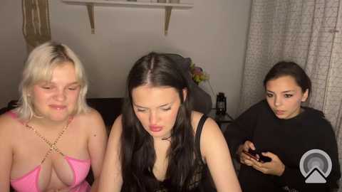 love2lovekiss @ bongacams on 20250714