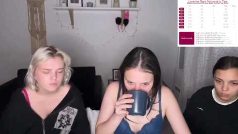 love2lovekiss @ bongacams on 20250722