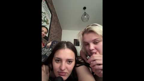 love2lovekiss @ bongacams on 20250723
