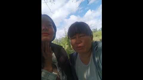 luu_lii77 @ bongacams on 20250805