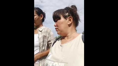 luu_lii77 @ bongacams on 20250813