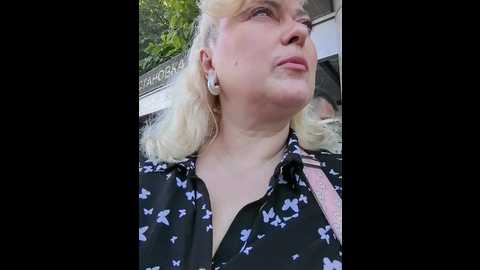 janna37 @ bongacams on 20250822