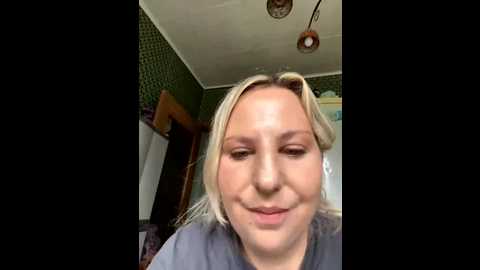 roksi_8 @ bongacams on 20250825