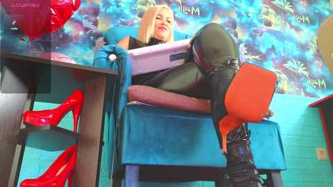 mistress_gwen