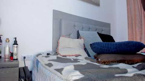 idaly_carlos @ bongacams on 20250918