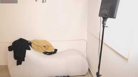 nobody_knows01 @ bongacams on 20251001