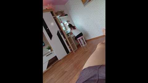 niki233221 @ bongacams on 20251002