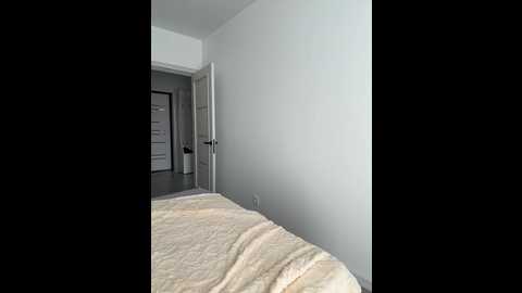 tati16 @ bongacams on 20251003