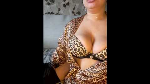 cat_bars69 @ bongacams on 20251005