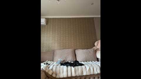 adel9 @ bongacams on 20251010