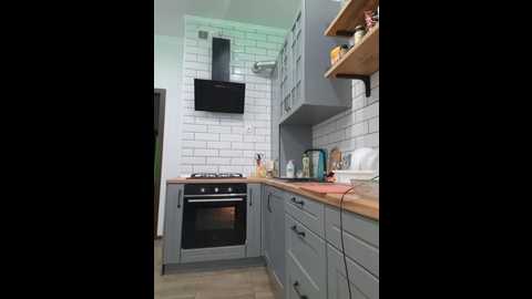 divora @ bongacams on 20251011