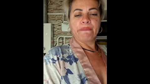 murr_kitty @ bongacams on 20251012