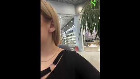 maksisisia @ bongacams on 20251014