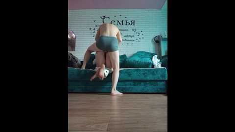 niki233221 @ bongacams on 20251014