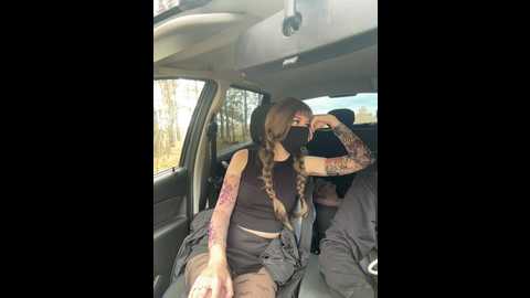 sun_moon @ bongacams on 20251014