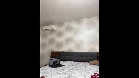 lindseya @ bongacams on 20251023