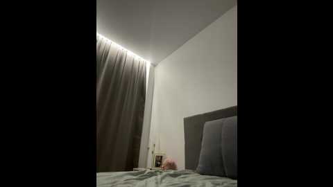 tati16 @ bongacams on 20251028