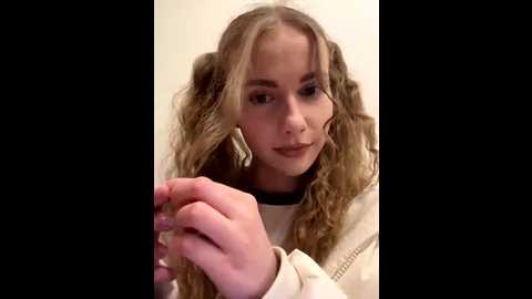 _vikkil0vescheese_ @ bongacams on 20251029