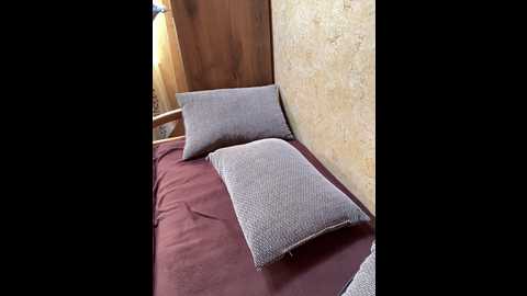 3hotandyoung3 @ bongacams on 20251030