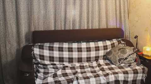 sexlove12002 @ bongacams on 20251030