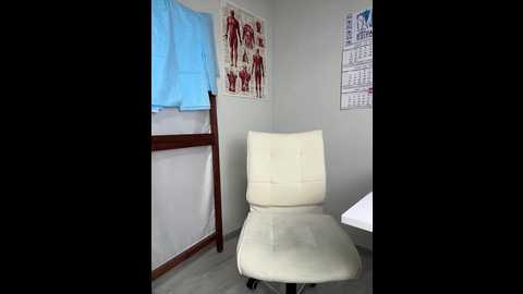 adelaida1001 @ bongacams on 20251101