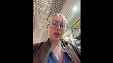 likachkaa @ bongacams on 20251109