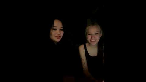 emyeva @ bongacams on 20251111