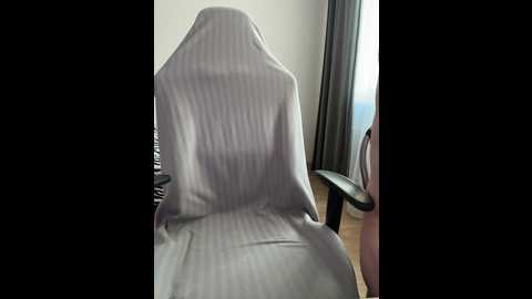 molochnaya000 @ bongacams on 20251112