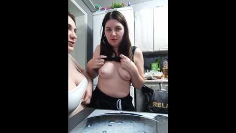 olesya4515 @ bongacams on 20251112