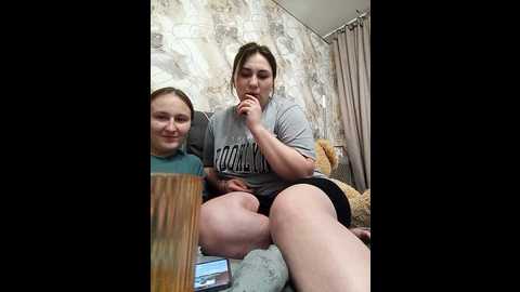 olesya4515 @ bongacams on 20251117