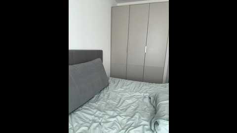 tati16 @ bongacams on 20251119