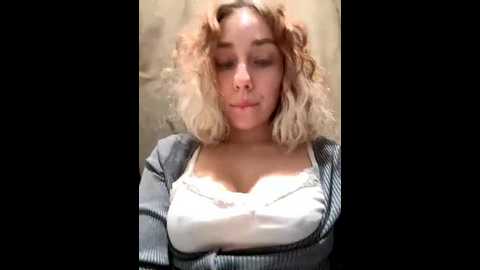 janchi_ @ bongacams on 20251120