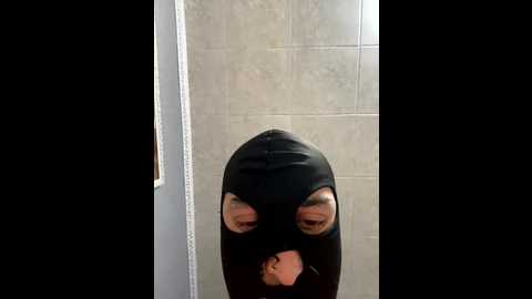 xzibitzi @ bongacams on 20251120