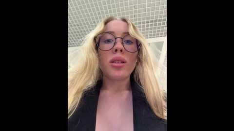 likachkaa @ bongacams on 20251124