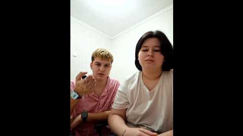 2lesbians @ bongacams on 20251130