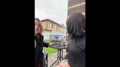 curvywoman_ @ bongacams on 20251201