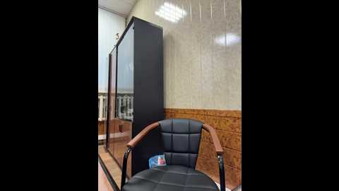 nikkysecrets @ bongacams on 20251201