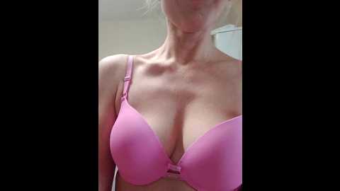 businka11223a @ bongacams on 20251203