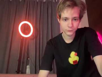 titsdestroy2007 @ bongacams on 20251207