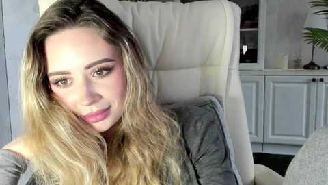 annadaisy1 @ bongacams on 20251208