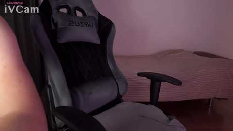 molochnaya000 @ bongacams on 20251214