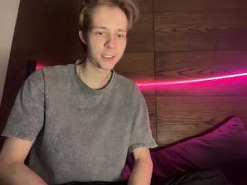 titsdestroy2007 @ bongacams on 20251217