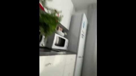 kiss_krisss @ bongacams on 20251220