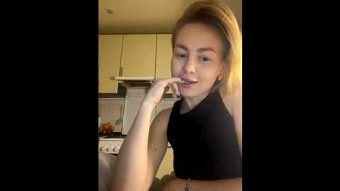 martaluna @ bongacams on 20251220