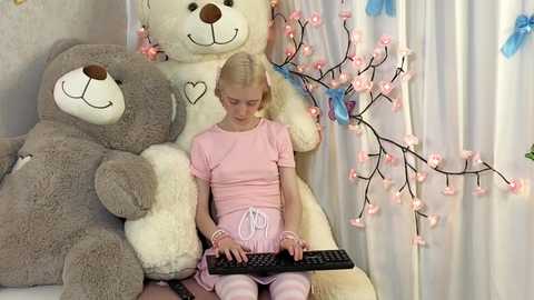 violladream @ bongacams on 20251223