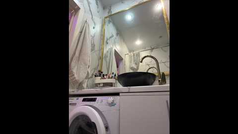 adel9 @ bongacams on 20260121