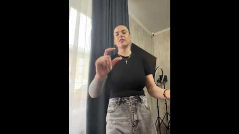 curvywoman_ @ bongacams on 20260222