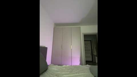 tati16 @ bongacams on 20260222