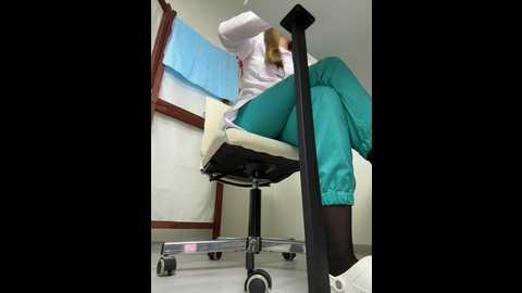 adelaida1001 @ bongacams on 20260227