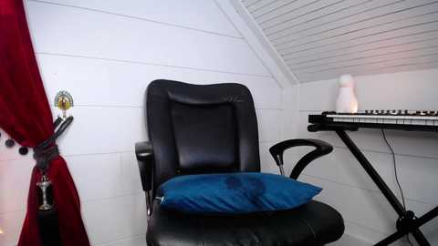 holenextdoor @ chaturbate on 20230901